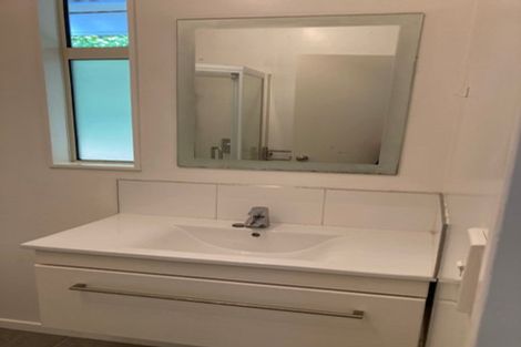 Photo of property in 2/39 Onslow Road, Khandallah, Wellington, 6035