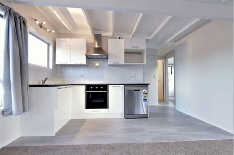 Photo of property in 18 Wycherley Drive, Bucklands Beach, Auckland, 2014