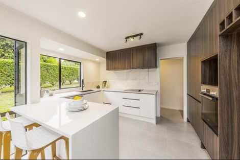 Photo of property in 43 Ewhurst Place, Goodwood Heights, Auckland, 2105