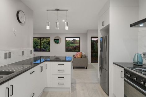 Photo of property in 14 Wade Place, Welcome Bay, Tauranga, 3175