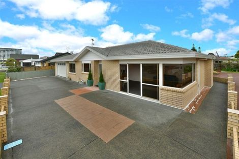 Photo of property in 10a Alice Avenue, Orewa, 0931