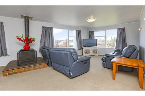 Photo of property in 27 Gainsborough Street, Manurewa, Auckland, 2102