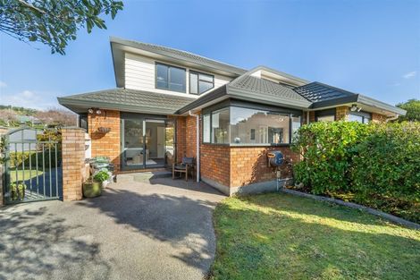 Photo of property in 70 Samwell Drive, Whitby, Porirua, 5024