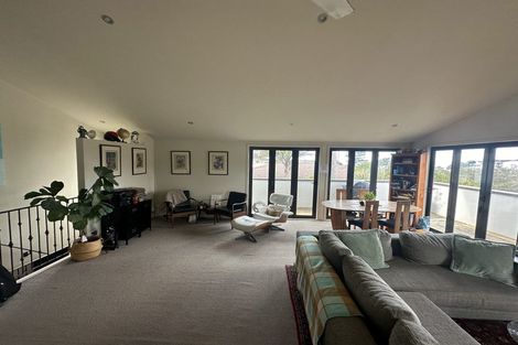 Photo of property in 1/46 Masterton Road, Rothesay Bay, Auckland, 0630