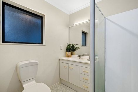 Photo of property in 62a Hogarth Rise, West Harbour, Auckland, 0618