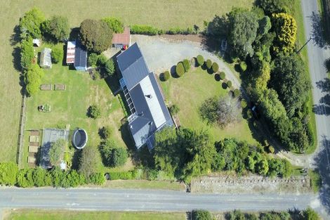 Photo of property in 234 Kawiu Road, Levin, 5510