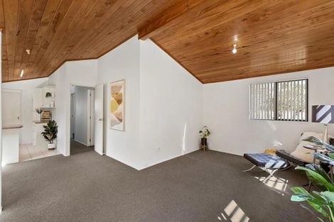 Photo of property in 12b Relko Crescent, Torbay, Auckland, 0630