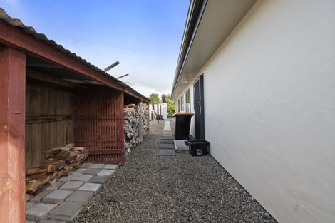 Photo of property in 11 Silkwood Place, Fitzherbert, Palmerston North, 4410