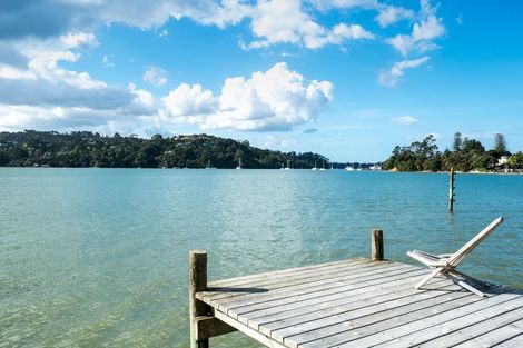 Photo of property in 68 The Terrace, Herald Island, Auckland, 0618