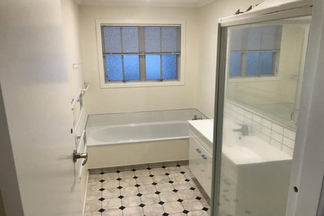 Photo of property in 4/11 Vivian Street, New Plymouth, 4310