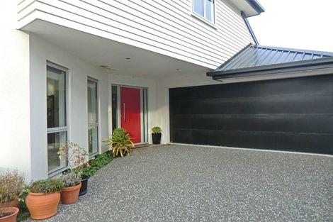 Photo of property in 144a Holly Road, St Albans, Christchurch, 8014
