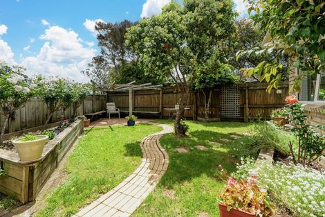 Photo of property in 47 Corta Bella Place, Golflands, Auckland, 2013
