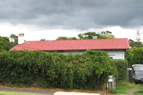 Photo of property in 30 Northall Road, New Lynn, Auckland, 0600
