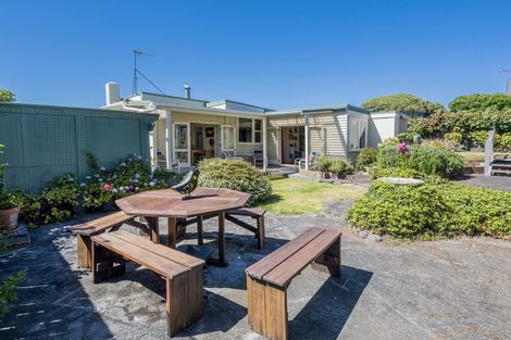 Photo of property in 5 Kapiti Lane, Otaki Beach, Otaki, 5512