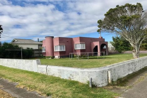 Photo of property in 72 Leslie Street, Waitara, 4320