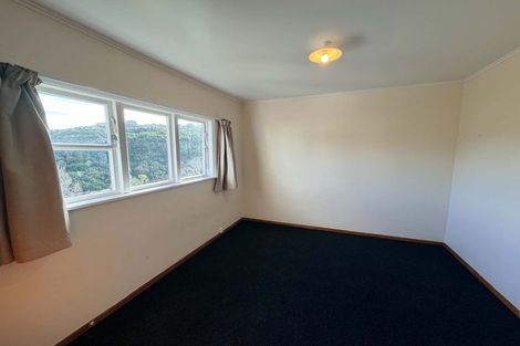 Photo of property in 3-5 York Place, Cannons Creek, Porirua, 5024