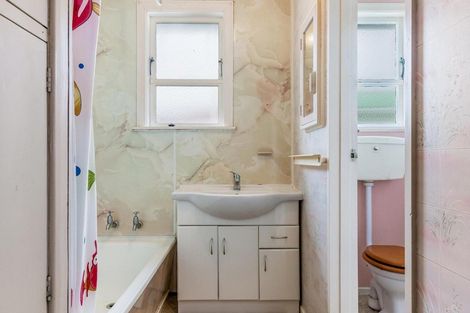 Photo of property in 8 Marne Grove, Waitangirua, Porirua, 5024