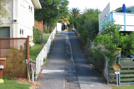 Photo of property in 7 Weatherly Road, Torbay, Auckland, 0630