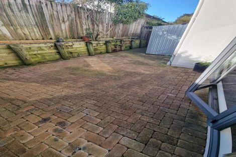 Photo of property in 3/102 Greenhithe Road, Greenhithe, Auckland, 0632