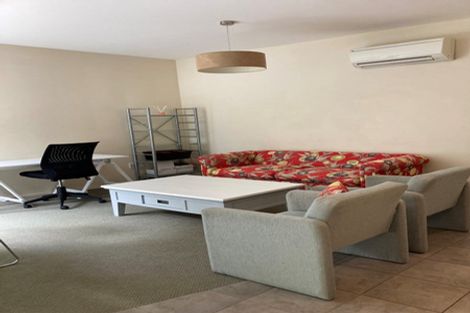 Photo of property in 2/39 Onslow Road, Khandallah, Wellington, 6035