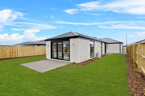 Photo of property in 15 Herridge Street, Woodend, 7691