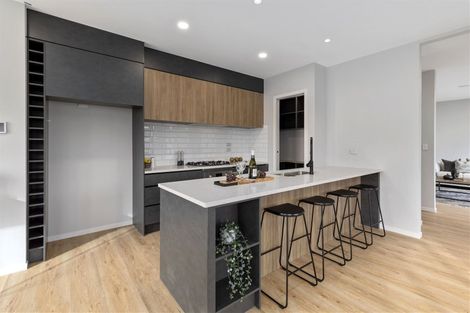 Photo of property in 51 Vinistra Road, Kumeu, 0810