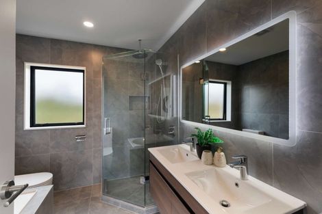 Photo of property in 4 Kauru Lane, Wainui, 0992