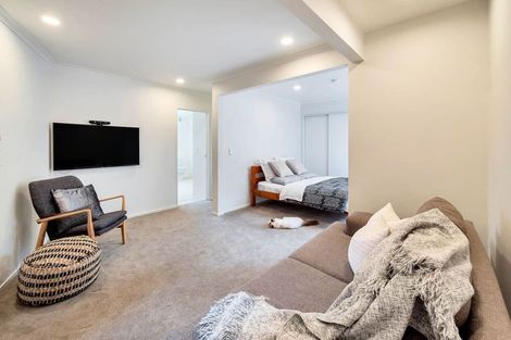 Photo of property in 32k Parr Terrace, Castor Bay, Auckland, 0620