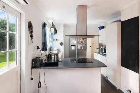 Photo of property in 8 Whakataki Grove, Waiwhetu, Lower Hutt, 5010