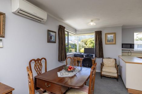 Photo of property in 2 Kanawa Street, Waikanae, 5036