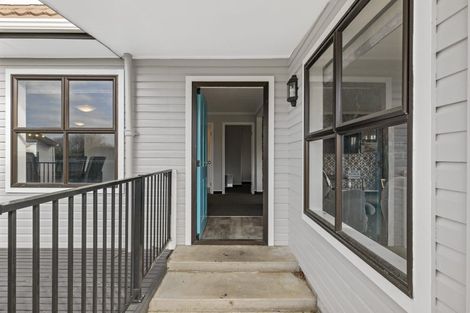 Photo of property in 16 Douglas Street, Hawera, 4610