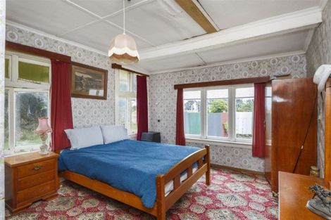 Photo of property in 63 Rangiotu Road, Himatangi, Palmerston North, 4477