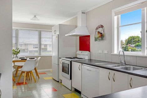 Photo of property in 40 Hadfield Crescent, College Estate, Whanganui, 4500