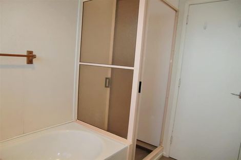 Photo of property in 21 Manu Crescent, Upper Vogeltown, New Plymouth, 4310