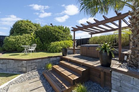 Photo of property in 37 Callender Terrace, Paraparaumu Beach, Paraparaumu, 5032