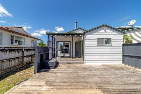 Photo of property in 1 Mary Keane Lane, Parakai, 0830