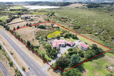 Photo of property in 72 Rutherford Drive, Waikanae Beach, Waikanae, 5036