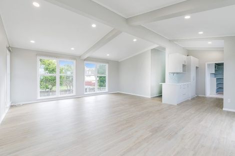 Photo of property in 16 Helena Street, Massey, Auckland, 0614