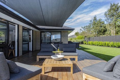 Photo of property in 19 Ruru Place, Oxford, 7430