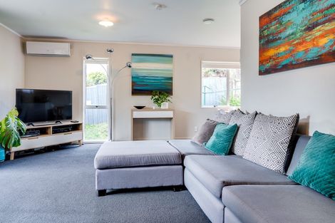 Photo of property in 3 Cross Street, Raglan, 3225