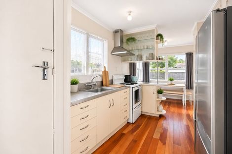 Photo of property in 61 Carrington Avenue, Silverdale, Hamilton, 3216