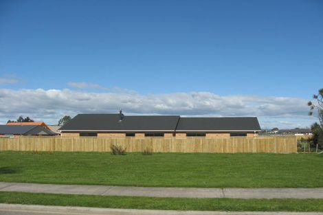 Photo of property in 16 William Donald Drive, Solway, Masterton, 5810