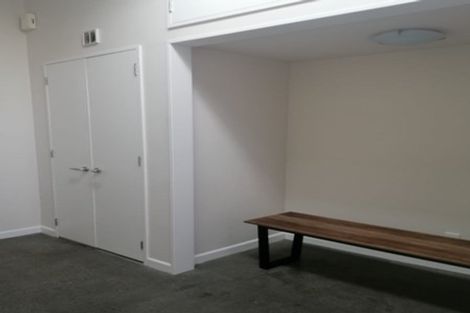 Photo of property in 5/25 Home Street, Mount Victoria, Wellington, 6011