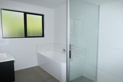 Photo of property in 13 Rongomau Lane, Raumati South, Paraparaumu, 5032