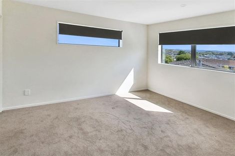 Photo of property in 38b West Harbour Drive, West Harbour, Auckland, 0618