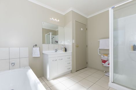 Photo of property in 76 Osprey Drive, Welcome Bay, Tauranga, 3112