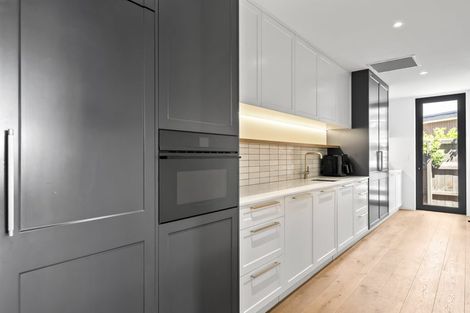 Photo of property in 27 Idris Road, Fendalton, Christchurch, 8052