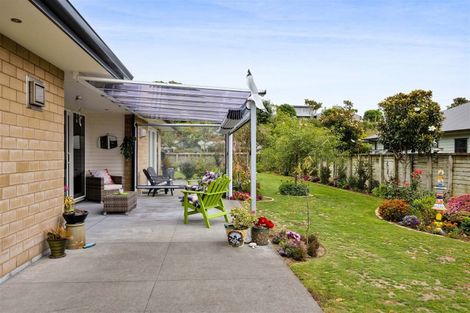 Photo of property in 9 Links Drive, Waiwhakaiho, New Plymouth, 4312