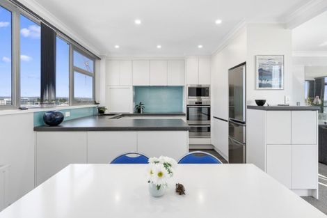 Photo of property in Elizabeth Height Apartments, 8 Elizabeth Street, Tauranga, 3110