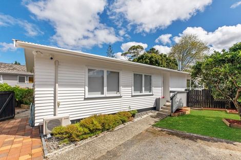 Photo of property in 93 Riverpark Crescent, Henderson, Auckland, 0610